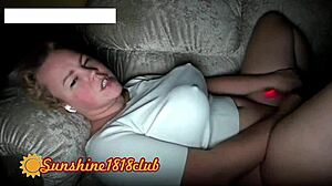 i recorded this curvy sluts webcam show with squirting and fingering