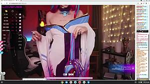 i'm this cosplay slut gettin all nude for ya