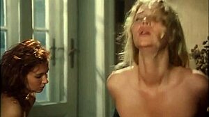 Hot threesome blowjob with teen 18+s