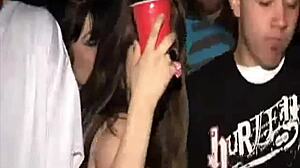 午夜狂野宿舍派对，与火辣大学美女们！