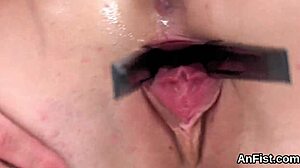 Kinky Lezzie Babes Fisting Yummy Kitties and Butt Holes!