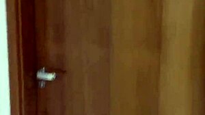 o corno leva a bruna para dar para um f� ela deu gostoso e gozou de verdade de agora em diante ela vai sair com um f� pelo menos uma vez por m�s voc� pode ser o pr�ximo