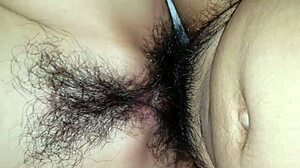 嘿，告诉我关于越南女友狂野肛交骑乘的事！