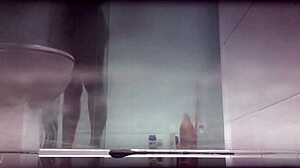 Amateur Video Of Hot Girl Bathing