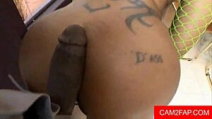 this teen webcam girl is getting hardcore 😈