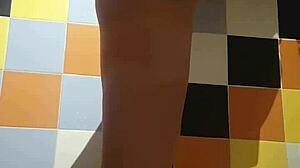 Couple Enjoys Homemade Fun With Squirting