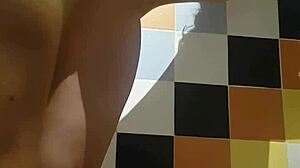 Couple Enjoys Homemade Fun With Squirting