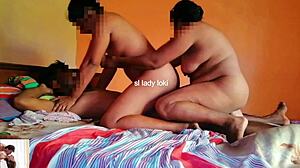 印度妻子和继母分享丈夫的火辣性爱