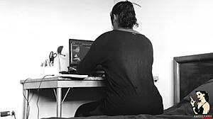 嘿，Alice Vilella，黑人MILF对着恶魔城色情片自慰？