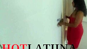 lauren latina and xara rouxxx flash boobs to delivery guy in medellin