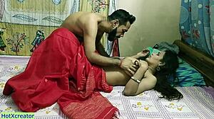 忍不住射进你热剃毛阴道里，亲爱的