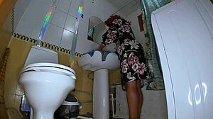 stepmom showed her big ass for anal sex