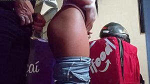 Married Woman Working In Store Gives Anal To Ifood Delivery Guy, Featuring Akemilackoficial