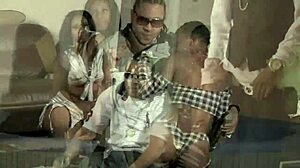 The ebony beauty shakes her apple bottom