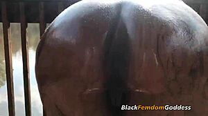 Marley XXX and Juicy Thycc Jade in Ass Worship