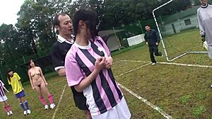 日本18+少女湿润舔舐前激烈沙发猛干