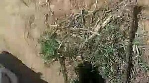 大胆户外性爱，日本女王Mina的狂野表演