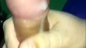 Delight in my hot cumshots, check it out! 😍