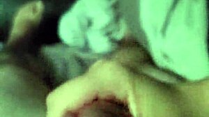 She Gives Me A Handjob Until I Cum In Our Homemade Video 😍