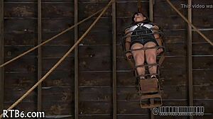 This avid bondage porn has the girl bound so tightly 😏