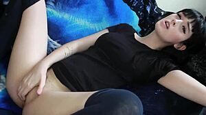 i'm like this innocent petite 18+ girl havin a big orgasm