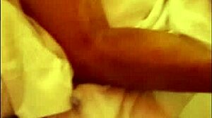 loira do corno gemendo no pau do uber