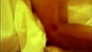 loira do corno gemendo no pau do uber