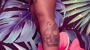 连裤袜乳胶裙大奶足部挑逗