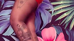 连裤袜乳胶裙大奶足部挑逗