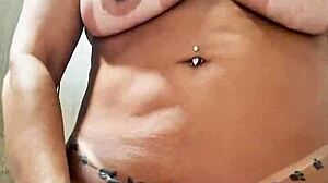 Playing with ball dildo in pussy!