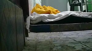 this girl knows how to move in amateur video