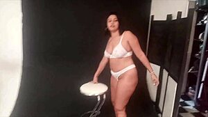 Sarah Rosa's Fourth Photo Shoot Exchange On Red