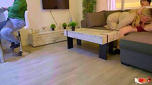 me follé a madrastra mientras esposo hablaba! 😱