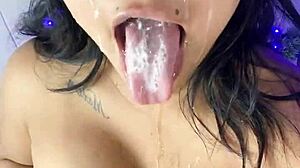 Latina gives christmas blowjob leading to facial