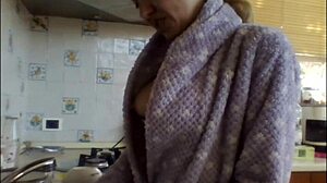 that naked whore wife cleaning house on hidden cam