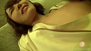 After Date Lure Beautiful Woman To Hotel And Play With Her Adorable Asian Body!