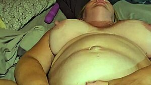 嘿，想看这个浓厚内射在孕妇阴部吗？