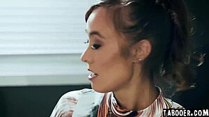 女同老师克里斯蒂爱诱惑学生科迪斯蒂尔激情