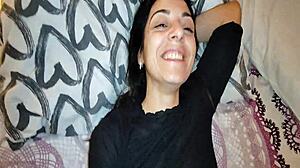 这个饥渴的荡妇远道而来只为被弯腰猛干！🔥🍆