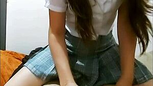 POV：我可爱18+学妹在家独自赚钱