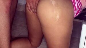 mi vecina atascada y la follo hasta llenarla de leche caliente