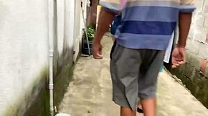 Indian teen gives shaved pussy in outdoor favela