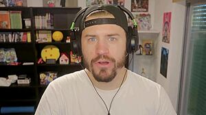 the girl who loves hentai gets hardcore fucking at the hotel with big tits and ass 😈