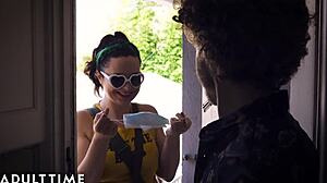 Model Time Quarantine Sex Heats Up with Step-Dad’s Touch