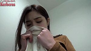 隔壁亚洲辣妹卧室狂野开战