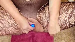 lissa lakes having some play time with toys 😘