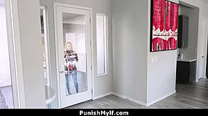 该死！亚洲女仆被支配主人打屁股和操