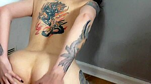 饥渴荡妇在欧洲合集中狂野撒尿玩乐！