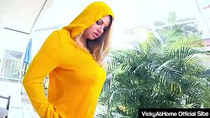 blonde vicky vette sloppily sucks and gets jizz load  