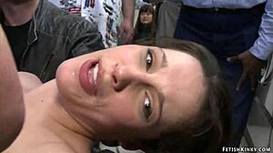 妹子在洗衣店被硬拳，妈的真猛